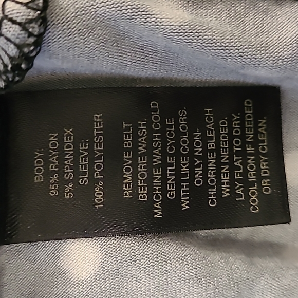 White House Black Market Shirt with Belt. Size L in Black & White - Picture 8 of 8